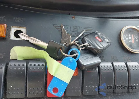 2011 Ford E-350 Super Duty Commercial из США, поврежденный, VIN 1FDSS3ES3BDA82263